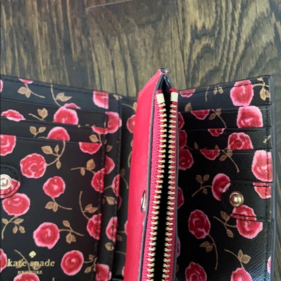 Kate Spade Bag with matching wallet - Picture 6 of 6